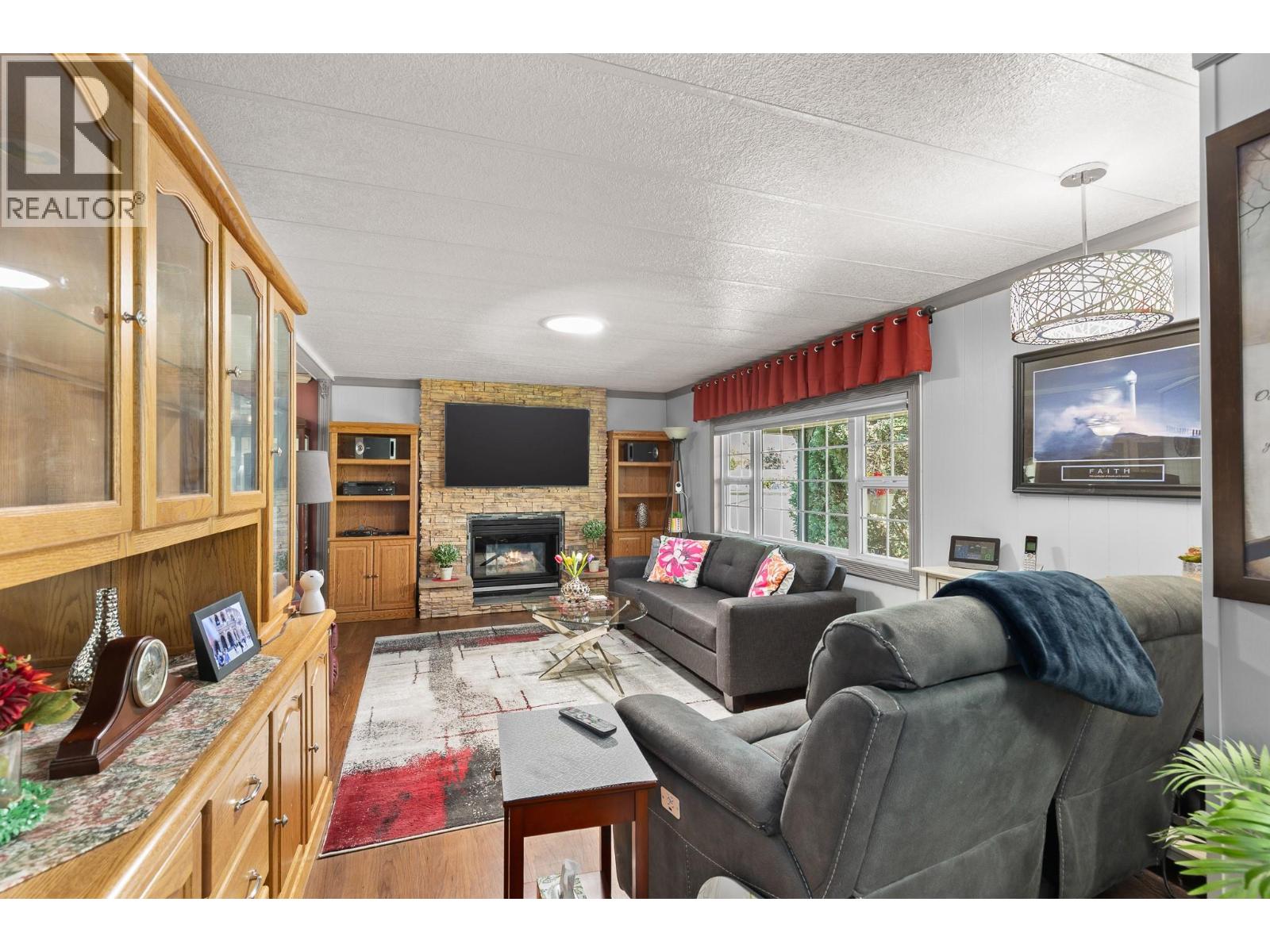6224 Osprey Road, Vernon, British Columbia  V1H 1M7 - Photo 11 - 10387902
