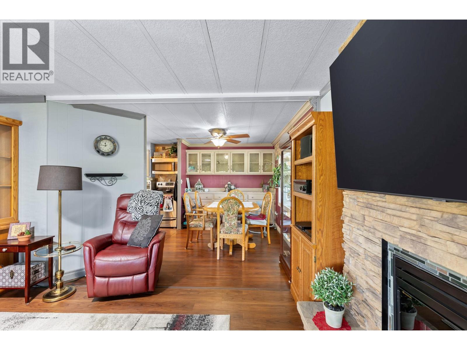 6224 Osprey Road, Vernon, British Columbia  V1H 1M7 - Photo 13 - 10387902