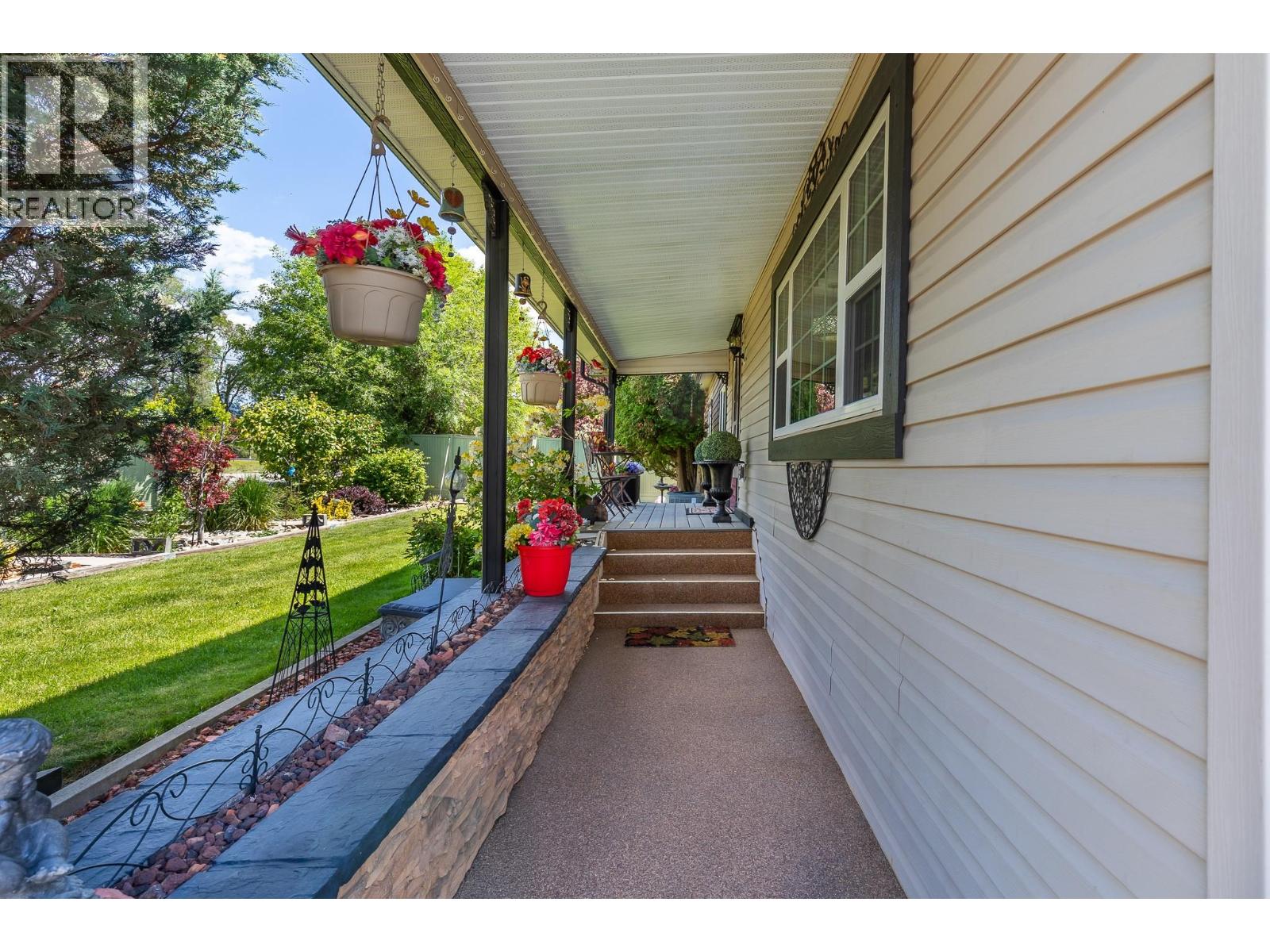 6224 Osprey Road, Vernon, British Columbia  V1H 1M7 - Photo 6 - 10387902