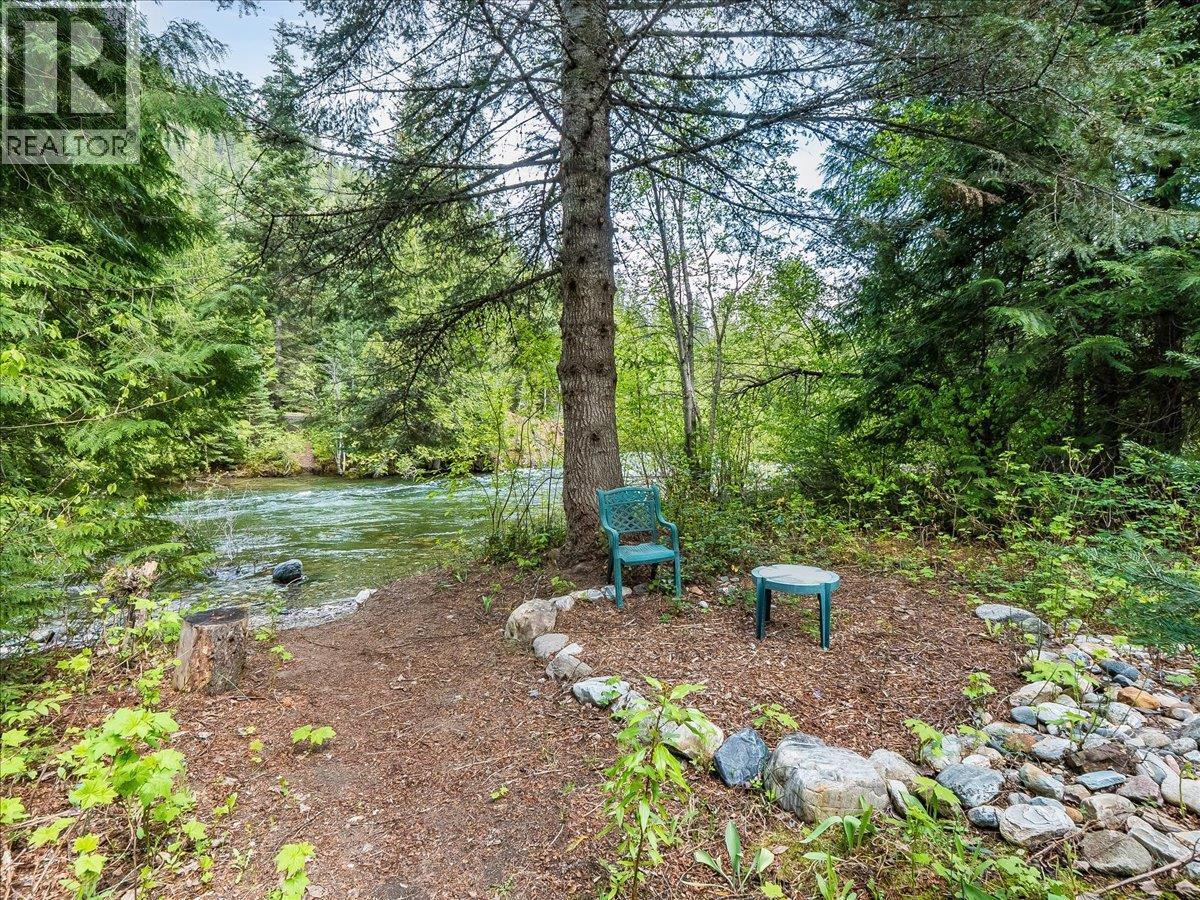 216 Porcupine Creek Road, Ymir, British Columbia  V0G 2K0 - Photo 15 - 10388117