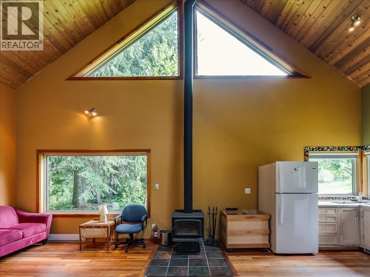 216 Porcupine Creek Road, Ymir, British Columbia  V0G 2K0 - Photo 41 - 10388117