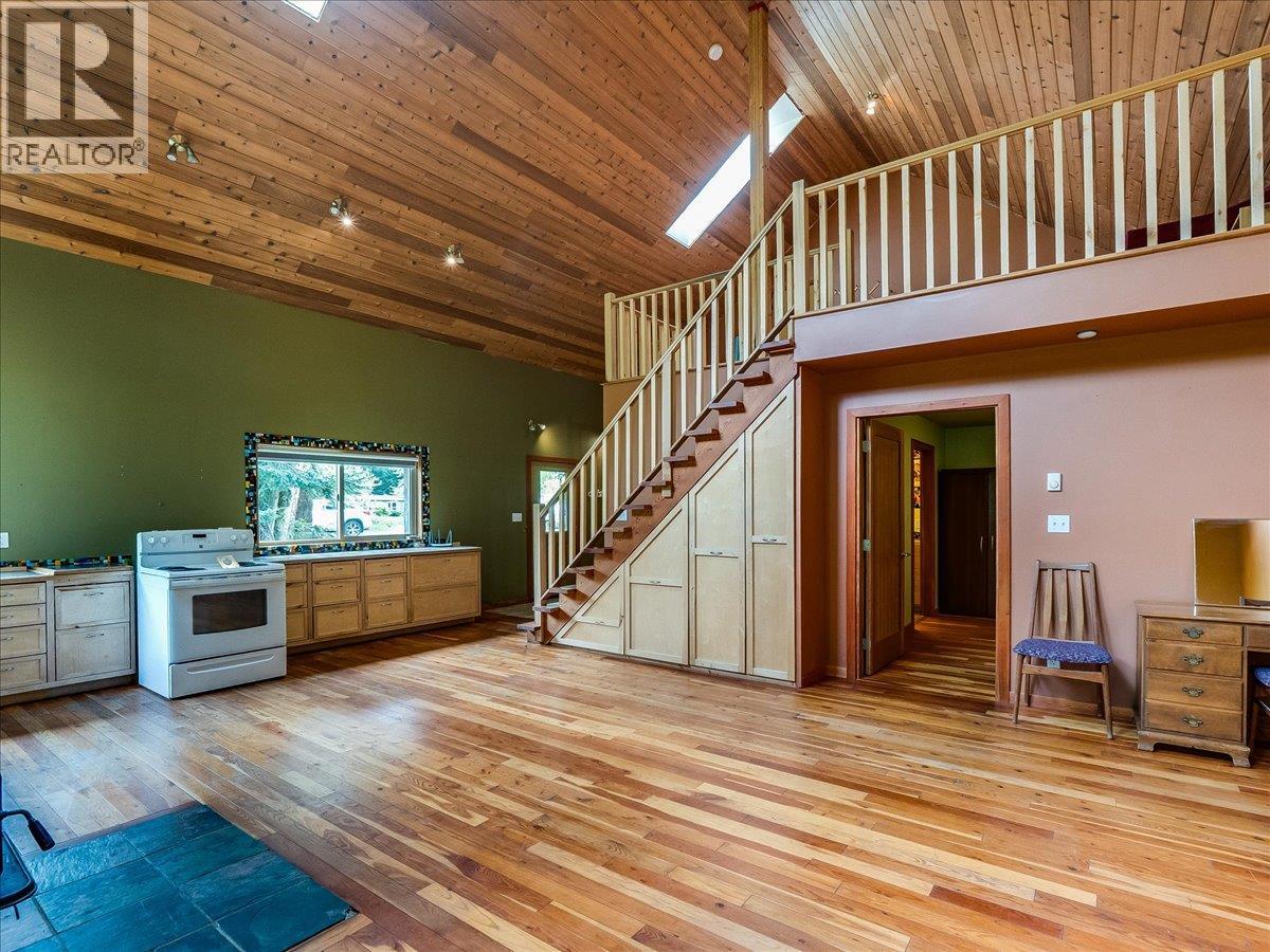 216 Porcupine Creek Road, Ymir, British Columbia  V0G 2K0 - Photo 44 - 10388117