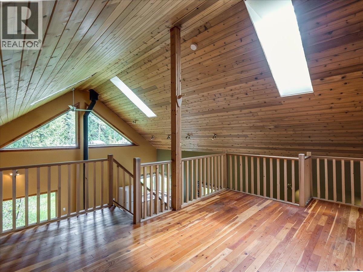 216 Porcupine Creek Road, Ymir, British Columbia  V0G 2K0 - Photo 54 - 10388117