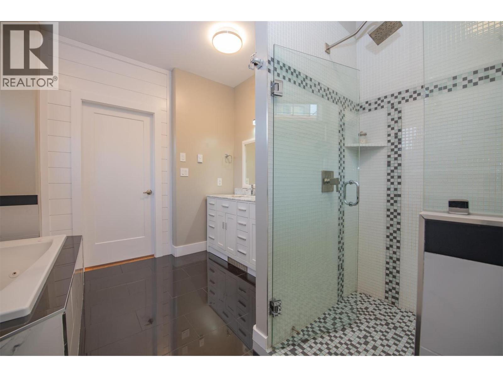 7505 Kennedy Lane, Vernon, British Columbia  V1H 1C4 - Photo 39 - 10386195