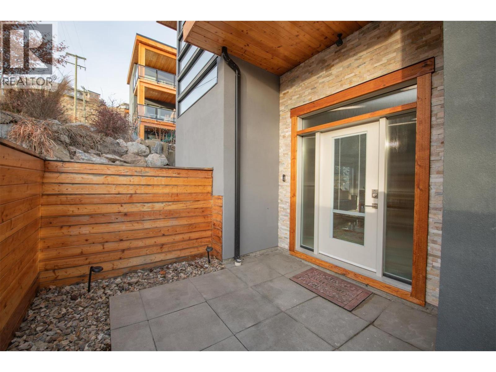 7505 Kennedy Lane, Vernon, British Columbia  V1H 1C4 - Photo 6 - 10386195
