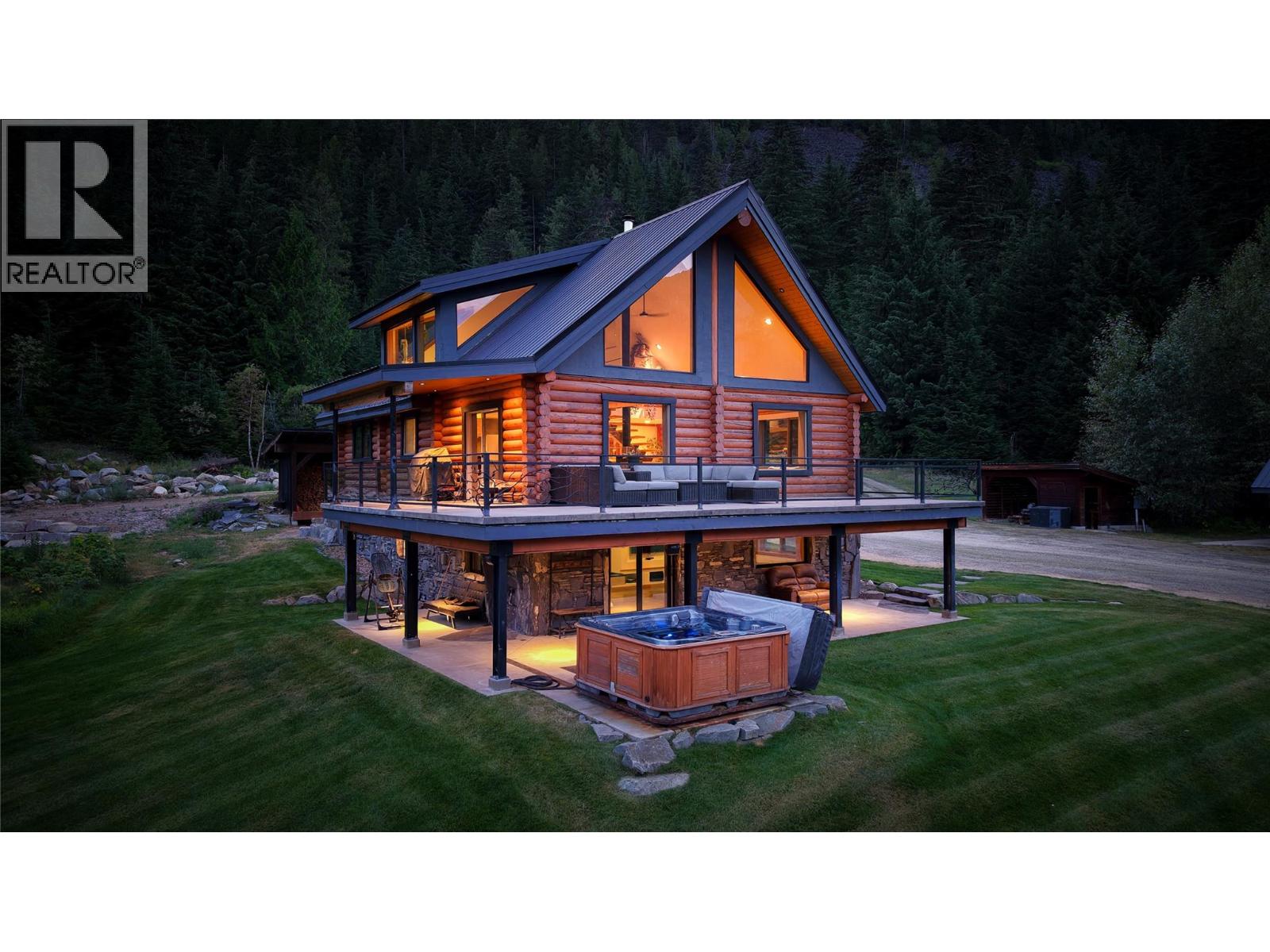 6580 Highway 6, Ymir, British Columbia  V0G 2K0 - Photo 2 - 10388405
