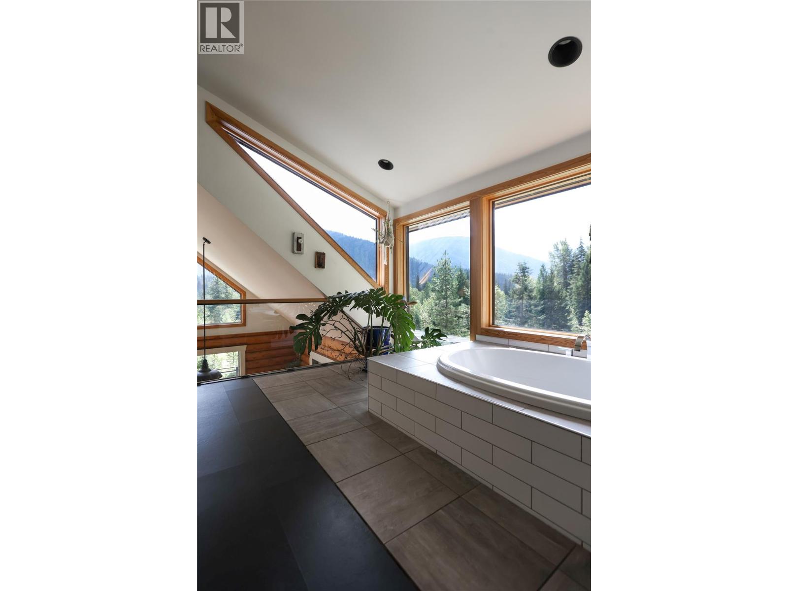 6580 Highway 6, Ymir, British Columbia  V0G 2K0 - Photo 74 - 10388405