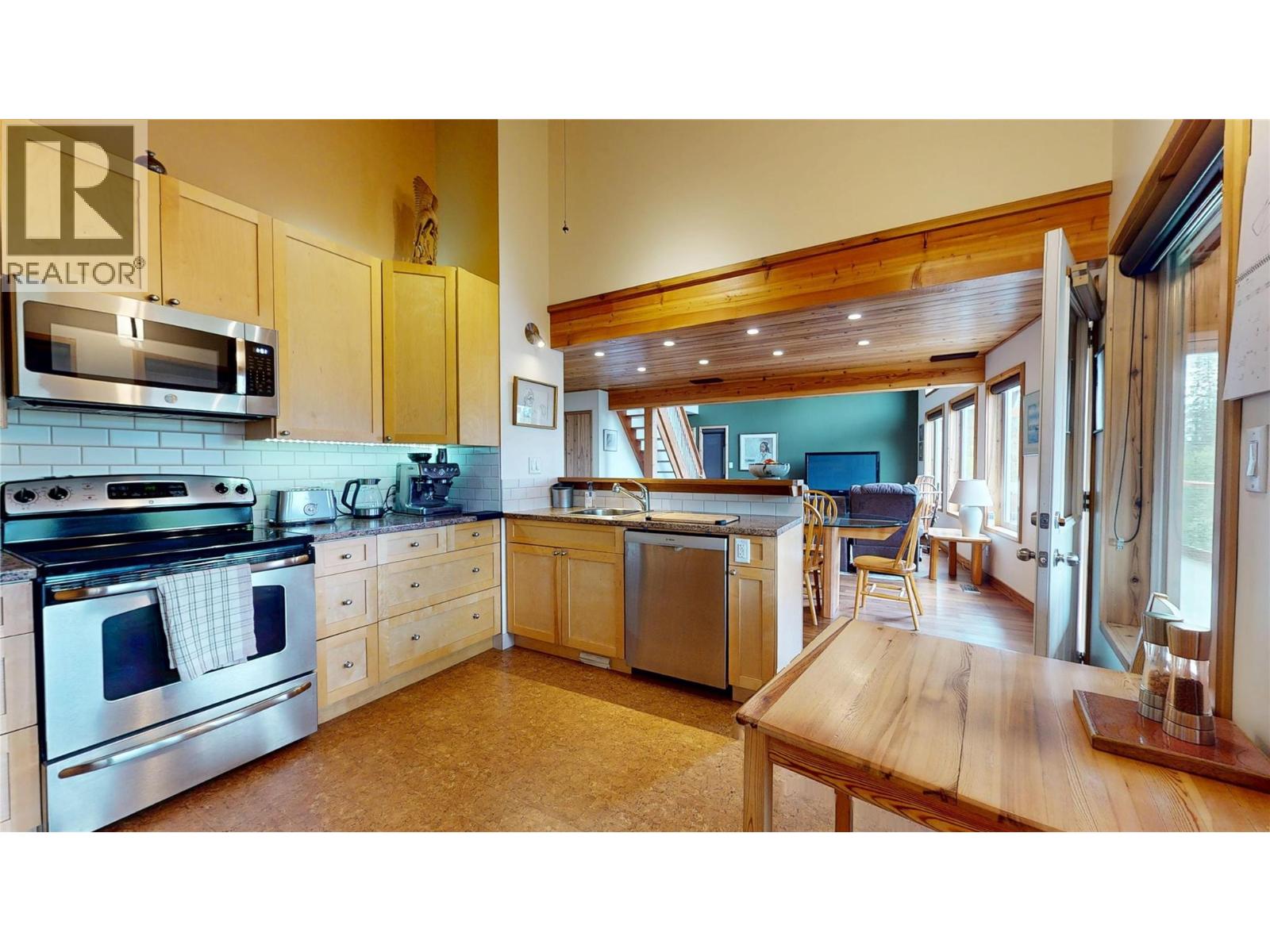 3286 Hurstfield Road, Blind Bay, British Columbia  V0E 1H1 - Photo 12 - 10388403
