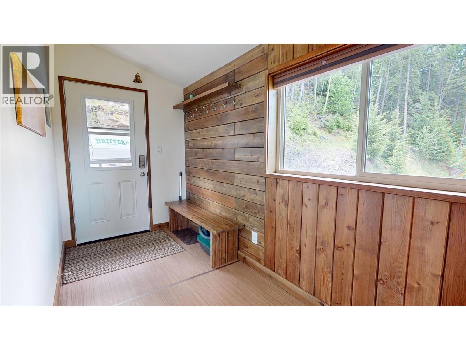 3286 Hurstfield Road, Blind Bay, British Columbia  V0E 1H1 - Photo 17 - 10388403