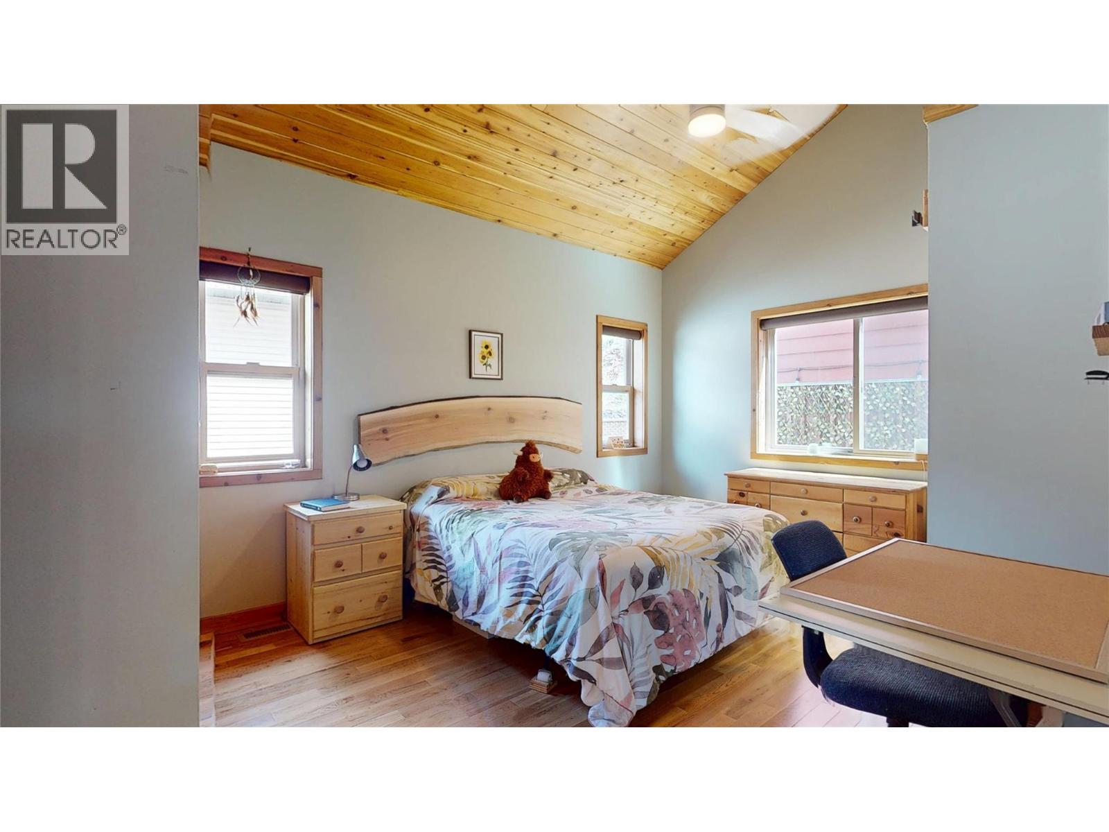 3286 Hurstfield Road, Blind Bay, British Columbia  V0E 1H1 - Photo 18 - 10388403