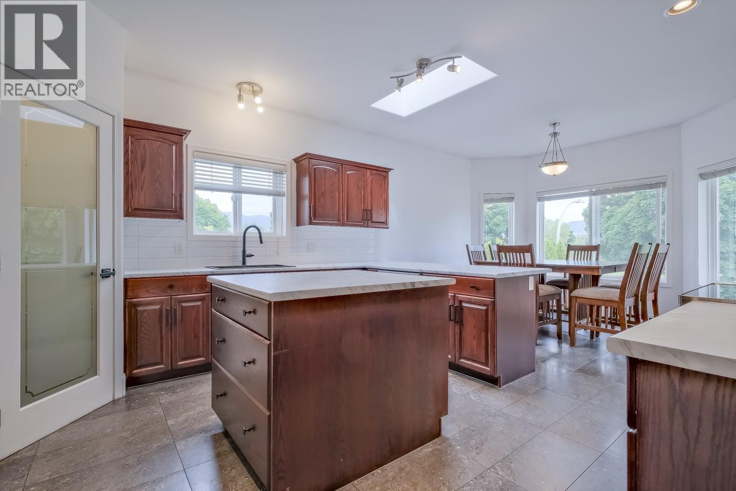 755 Birch Avenue, Kelowna, British Columbia  V1Y 5H3 - Photo 24 - 10388107