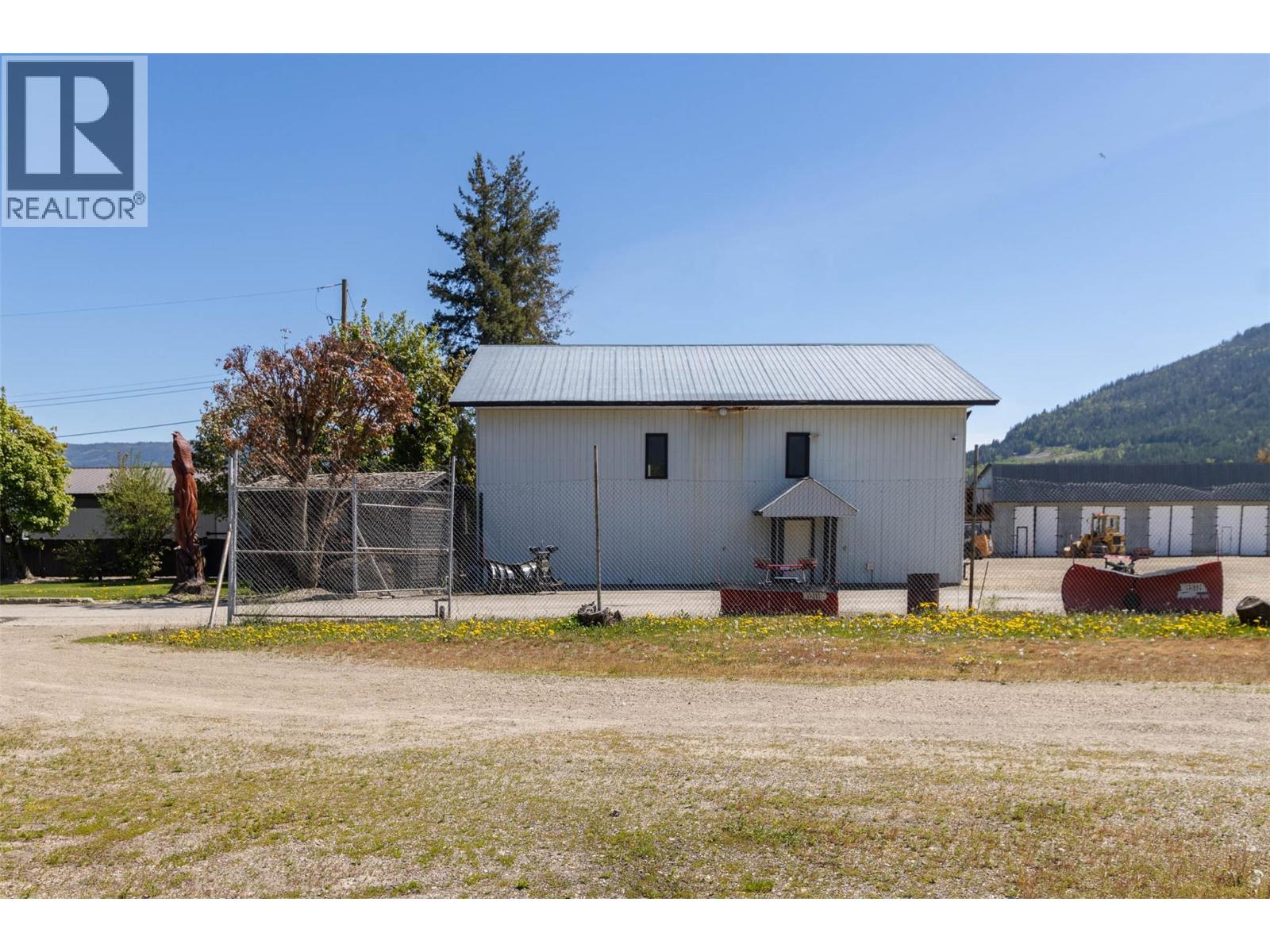 2220/2270 10 Avenue Sw, Salmon Arm, British Columbia  V1E 0E1 - Photo 16 - 10388349