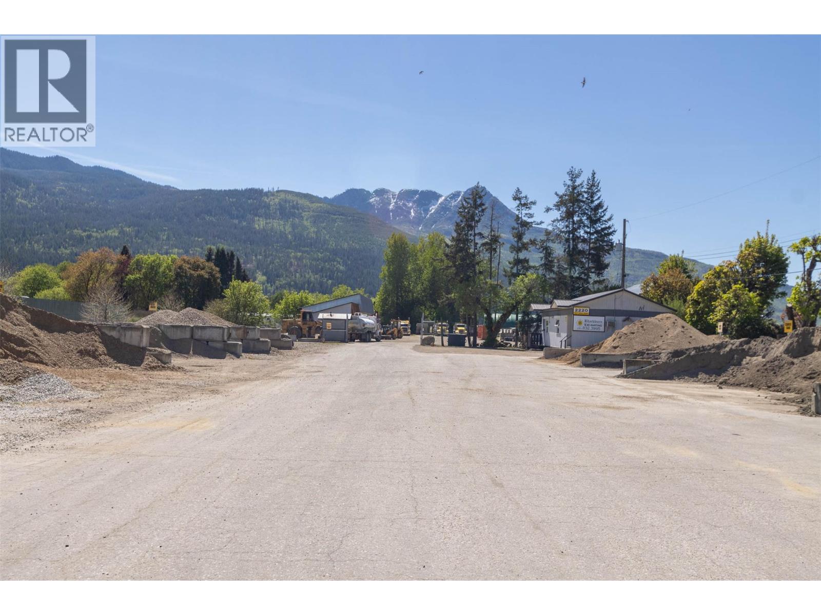 2220/2270 10 Avenue Sw, Salmon Arm, British Columbia  V1E 0E1 - Photo 21 - 10388349