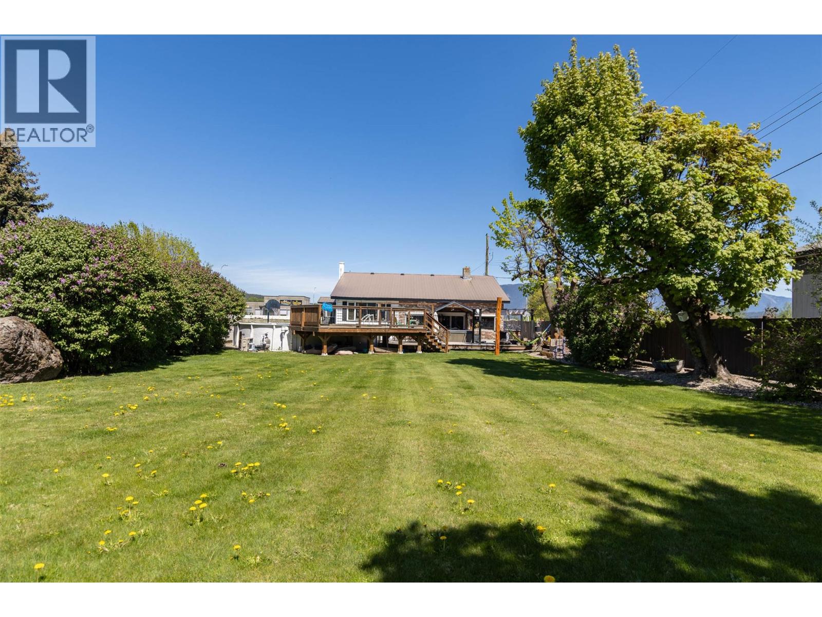 2220/2270 10 Avenue Sw, Salmon Arm, British Columbia  V1E 0E1 - Photo 9 - 10388349