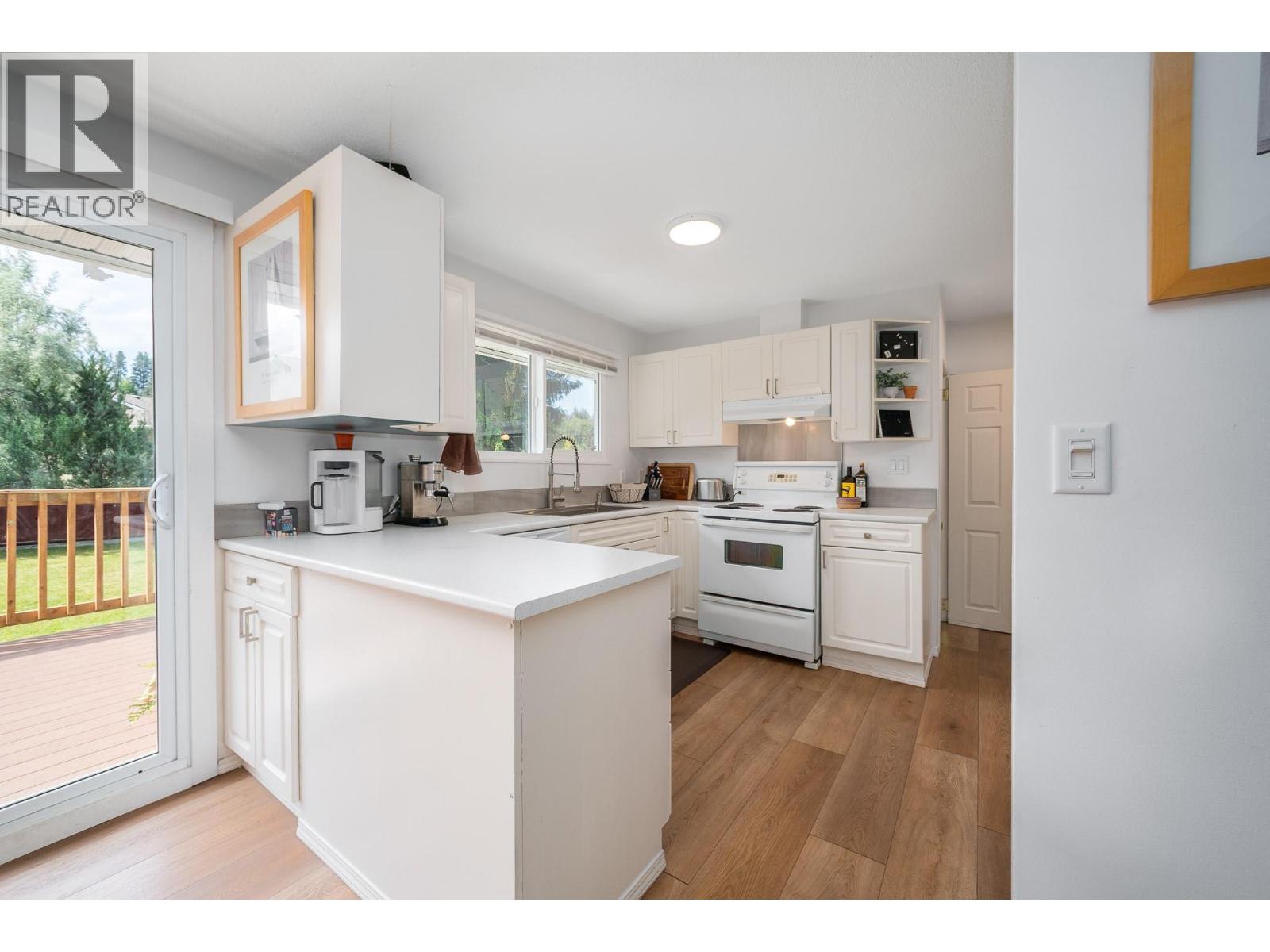 679 Mcclure Road, Kelowna, British Columbia  V1W 1L7 - Photo 12 - 10388487