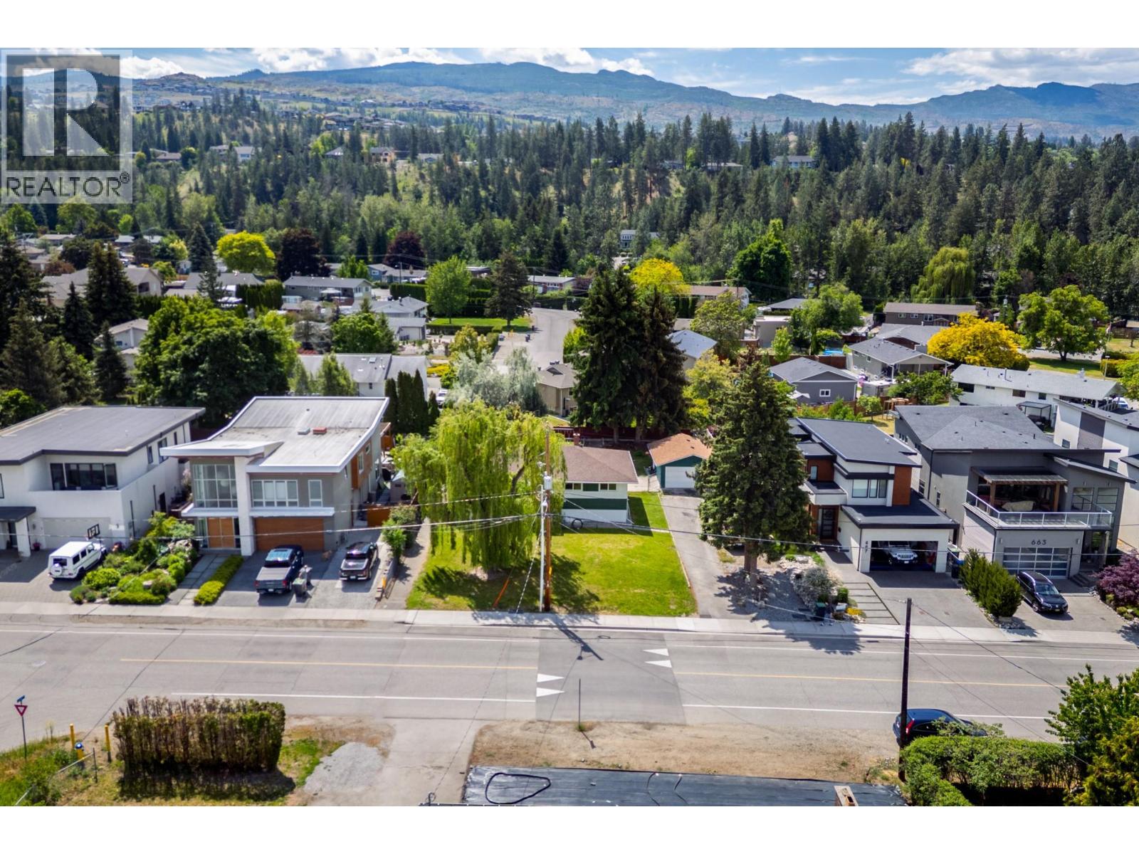 679 Mcclure Road, Kelowna, British Columbia  V1W 1L7 - Photo 3 - 10388487
