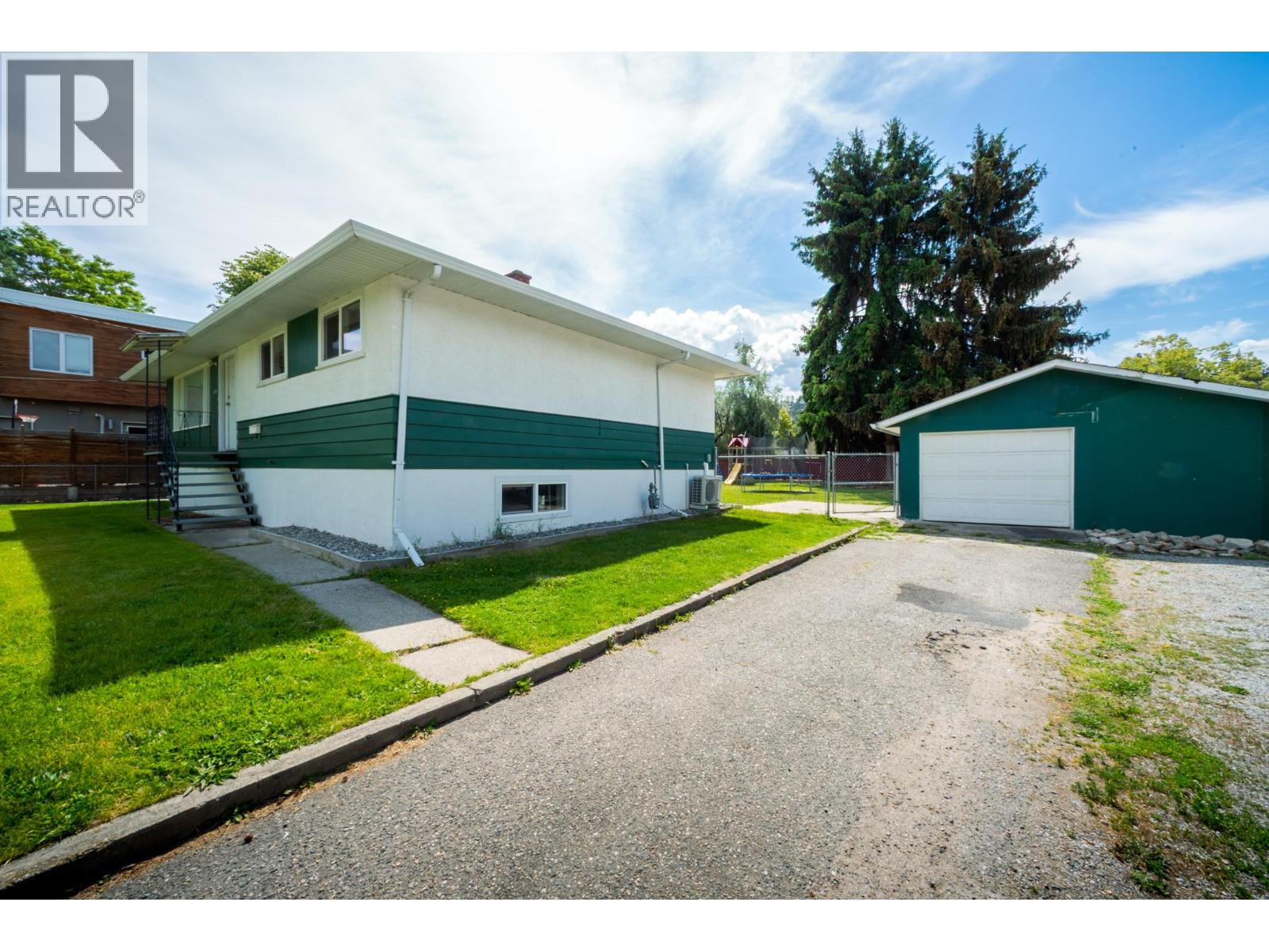 679 Mcclure Road, Kelowna, British Columbia  V1W 1L7 - Photo 47 - 10388487