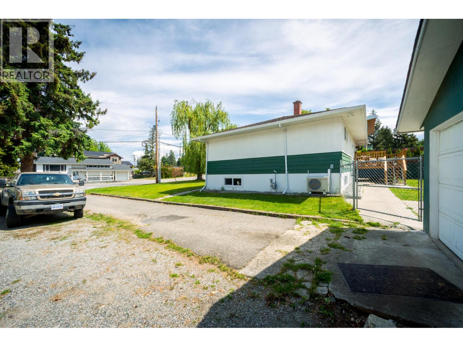 679 Mcclure Road, Kelowna, British Columbia  V1W 1L7 - Photo 48 - 10388487