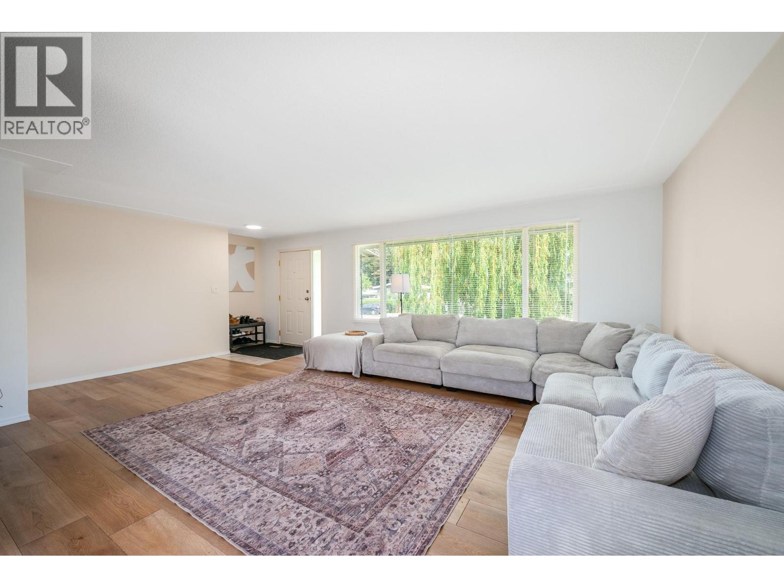 679 Mcclure Road, Kelowna, British Columbia  V1W 1L7 - Photo 6 - 10388487