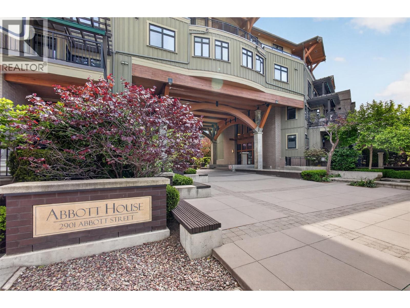 2901 Abbott Street Unit# 101, Kelowna, British Columbia  V1Y 1G7 - Photo 1 - 10384647
