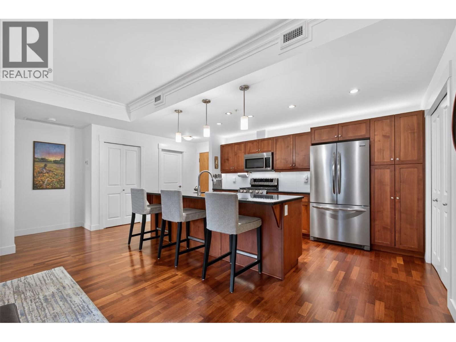 2901 Abbott Street Unit# 101, Kelowna, British Columbia  V1Y 1G7 - Photo 2 - 10384647
