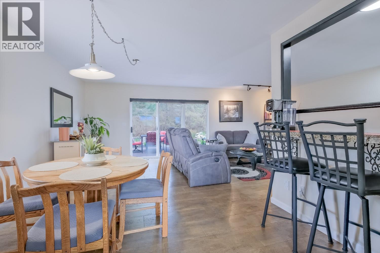 1802 Edgehill Court, Kelowna, British Columbia  V1V 1R7 - Photo 10 - 10388421