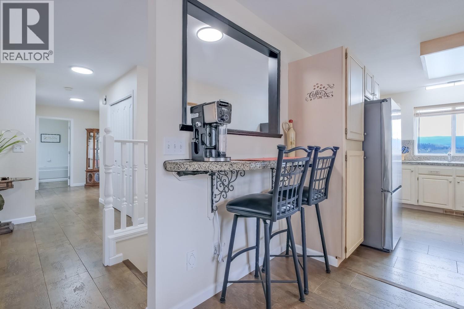 1802 Edgehill Court, Kelowna, British Columbia  V1V 1R7 - Photo 11 - 10388421