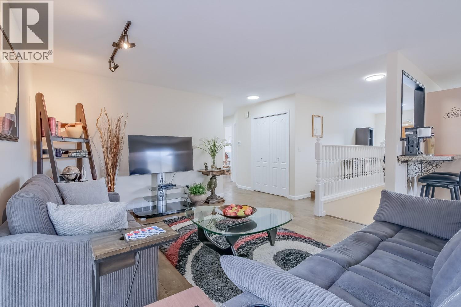 1802 Edgehill Court, Kelowna, British Columbia  V1V 1R7 - Photo 5 - 10388421