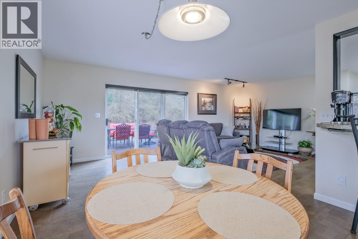 1802 Edgehill Court, Kelowna, British Columbia  V1V 1R7 - Photo 9 - 10388421