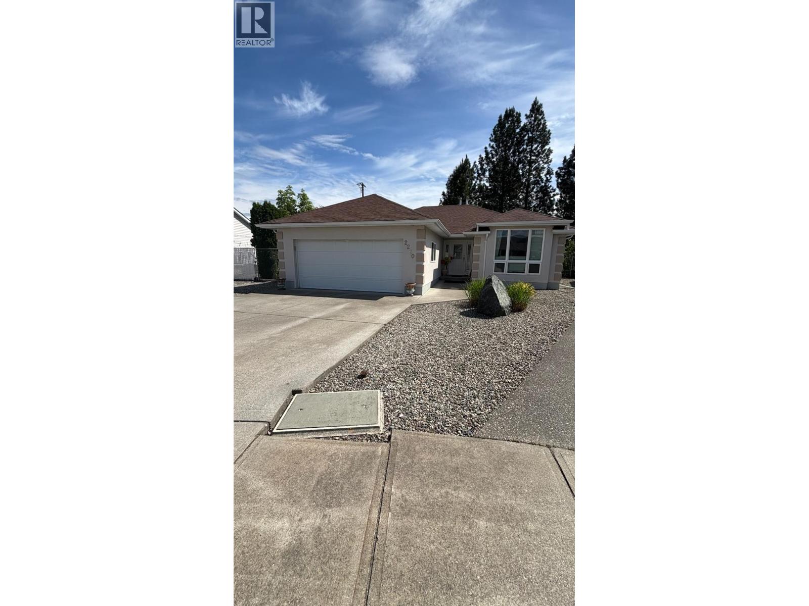 2230 Selkirk Place, Grand Forks, British Columbia  V0H 1H0 - Photo 3 - 10388543
