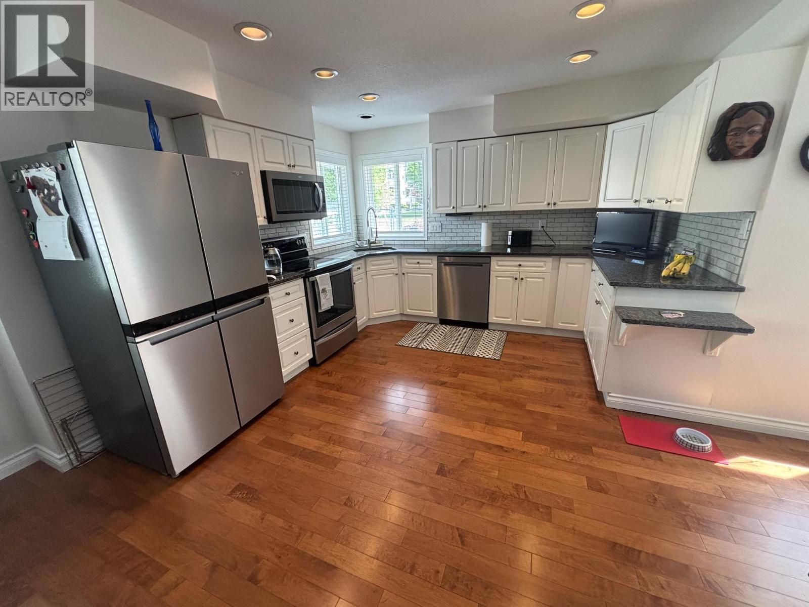 2230 Selkirk Place, Grand Forks, British Columbia  V0H 1H0 - Photo 6 - 10388543