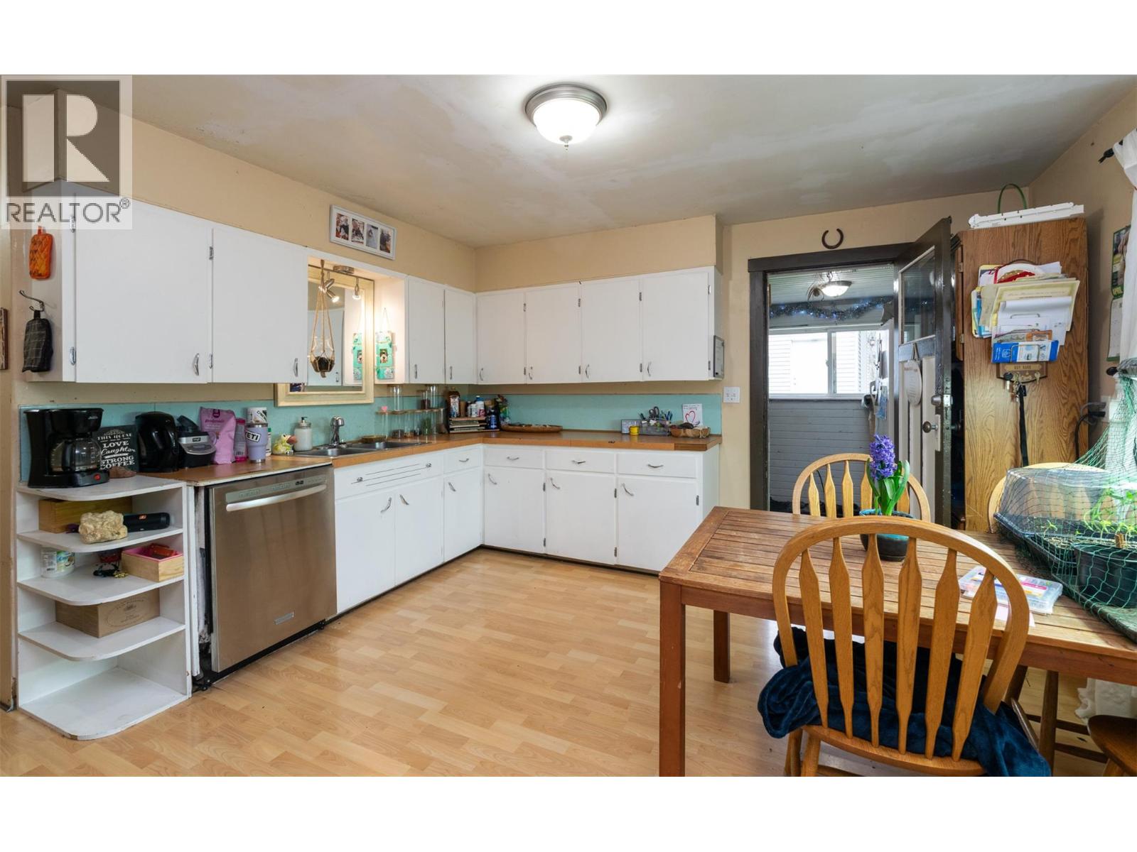 2370 Lakeshore Road Ne, Salmon Arm, British Columbia  V1E 3X9 - Photo 17 - 10388496