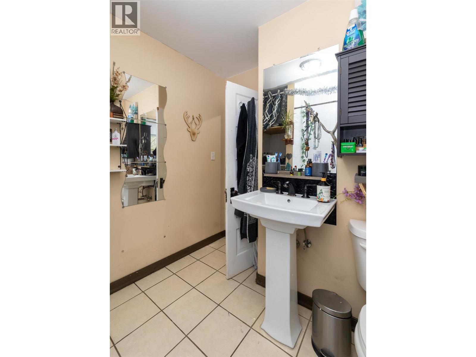 2370 Lakeshore Road Ne, Salmon Arm, British Columbia  V1E 3X9 - Photo 24 - 10388496