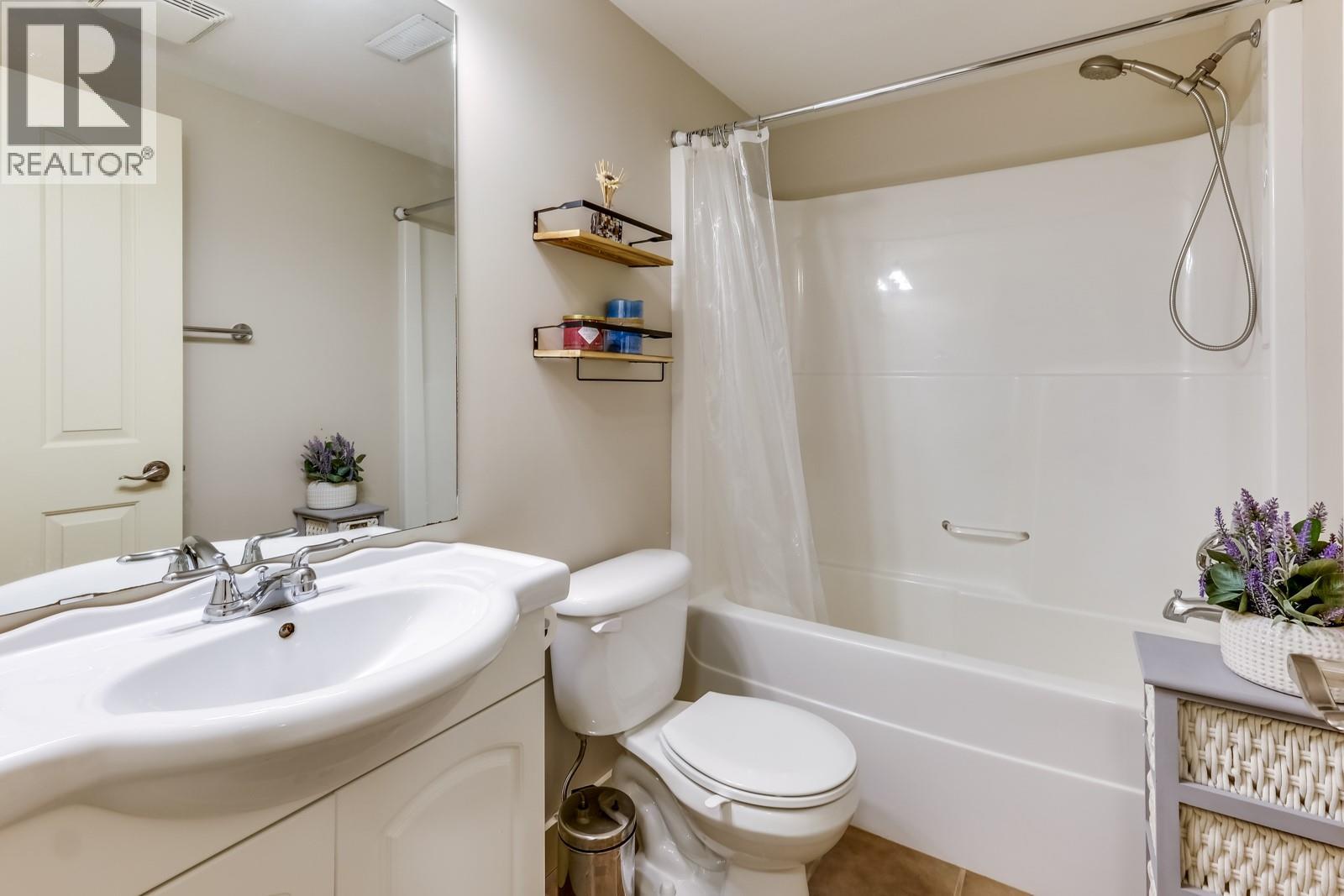 688 Almandine Court, Kelowna, British Columbia  V1W 4Z5 - Photo 20 - 10388480