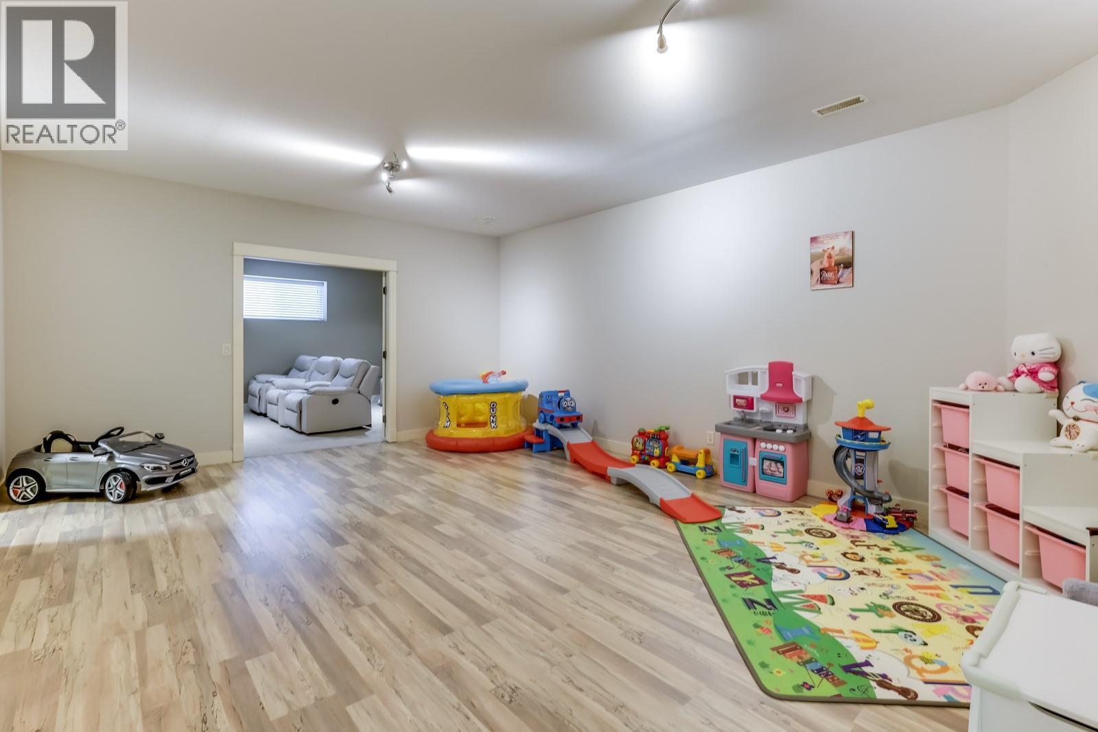 688 Almandine Court, Kelowna, British Columbia  V1W 4Z5 - Photo 22 - 10388480