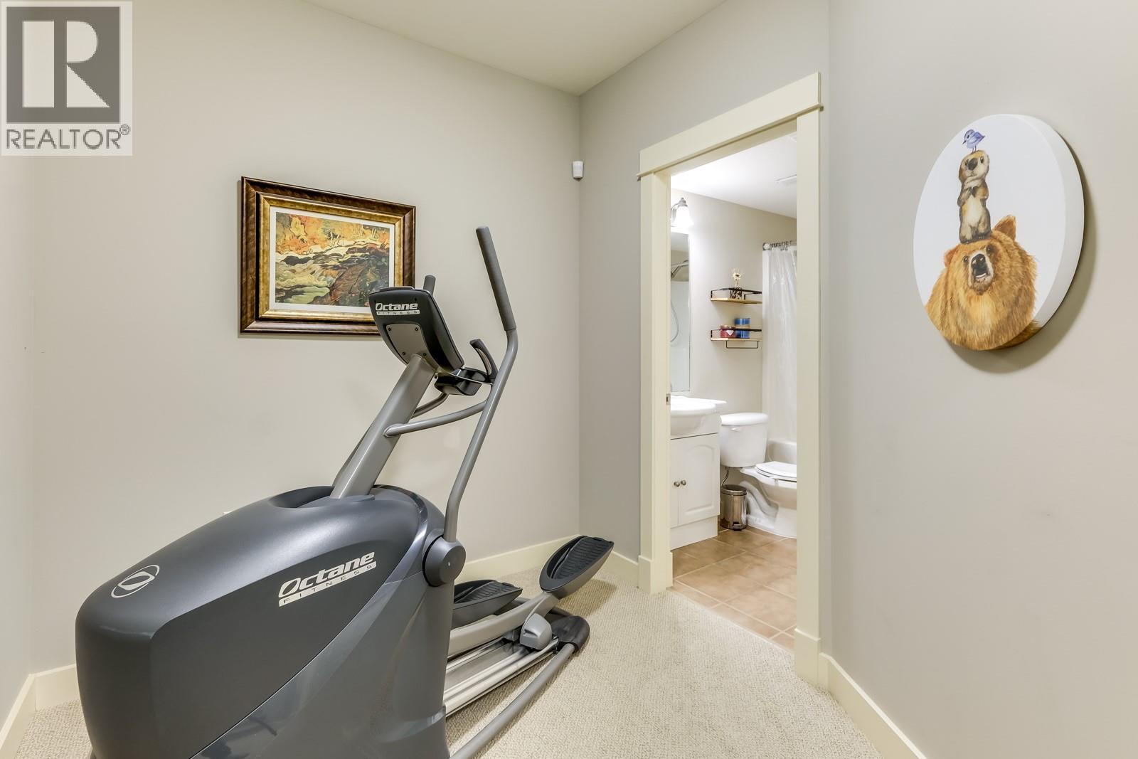688 Almandine Court, Kelowna, British Columbia  V1W 4Z5 - Photo 27 - 10388480