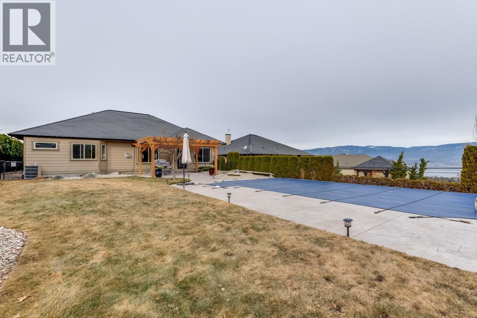 688 Almandine Court, Kelowna, British Columbia  V1W 4Z5 - Photo 30 - 10388480