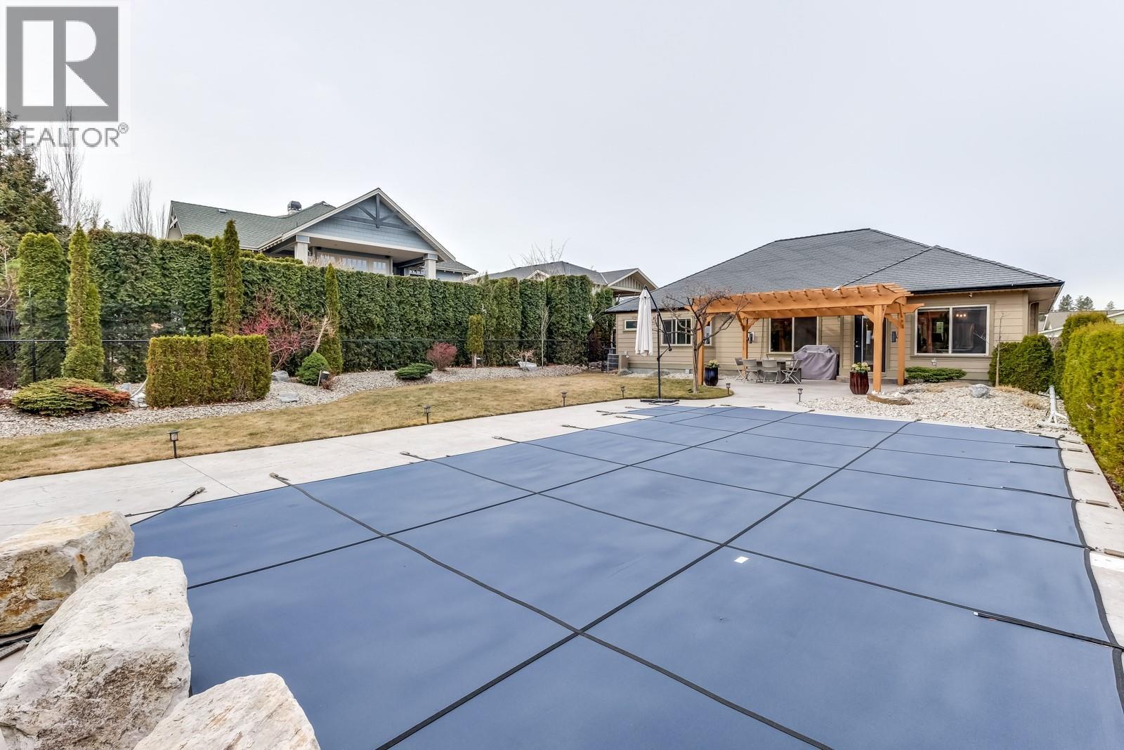 688 Almandine Court, Kelowna, British Columbia  V1W 4Z5 - Photo 31 - 10388480
