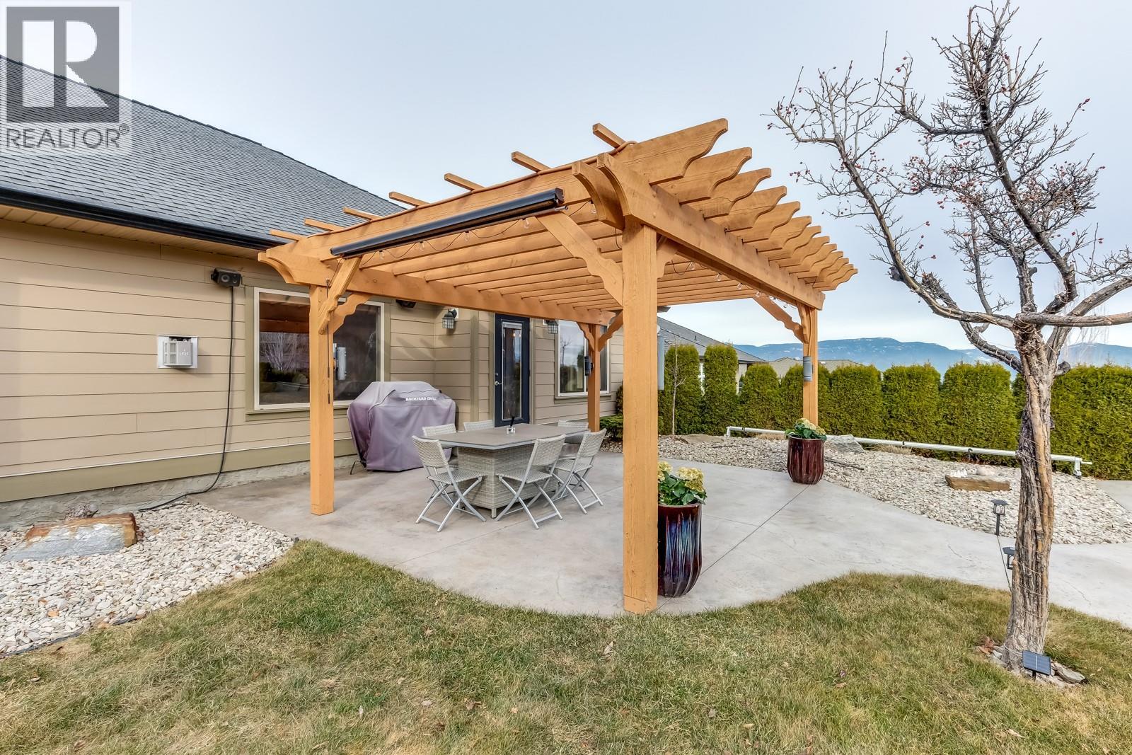 688 Almandine Court, Kelowna, British Columbia  V1W 4Z5 - Photo 33 - 10388480