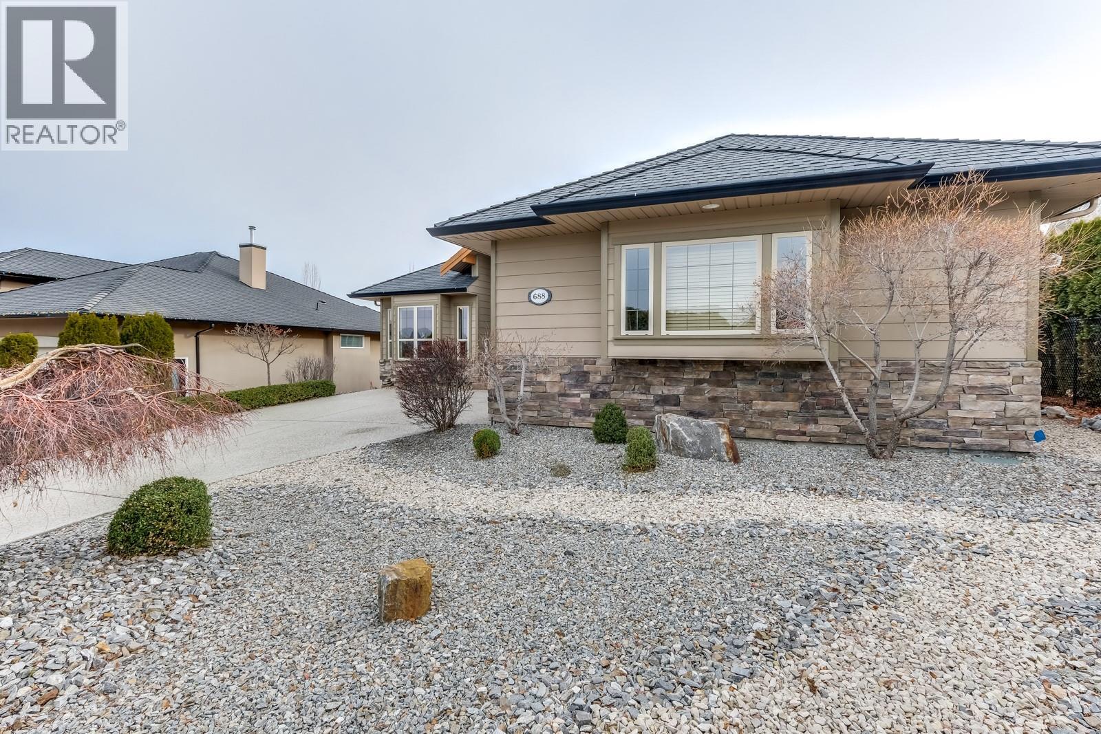 688 Almandine Court, Kelowna, British Columbia  V1W 4Z5 - Photo 35 - 10388480