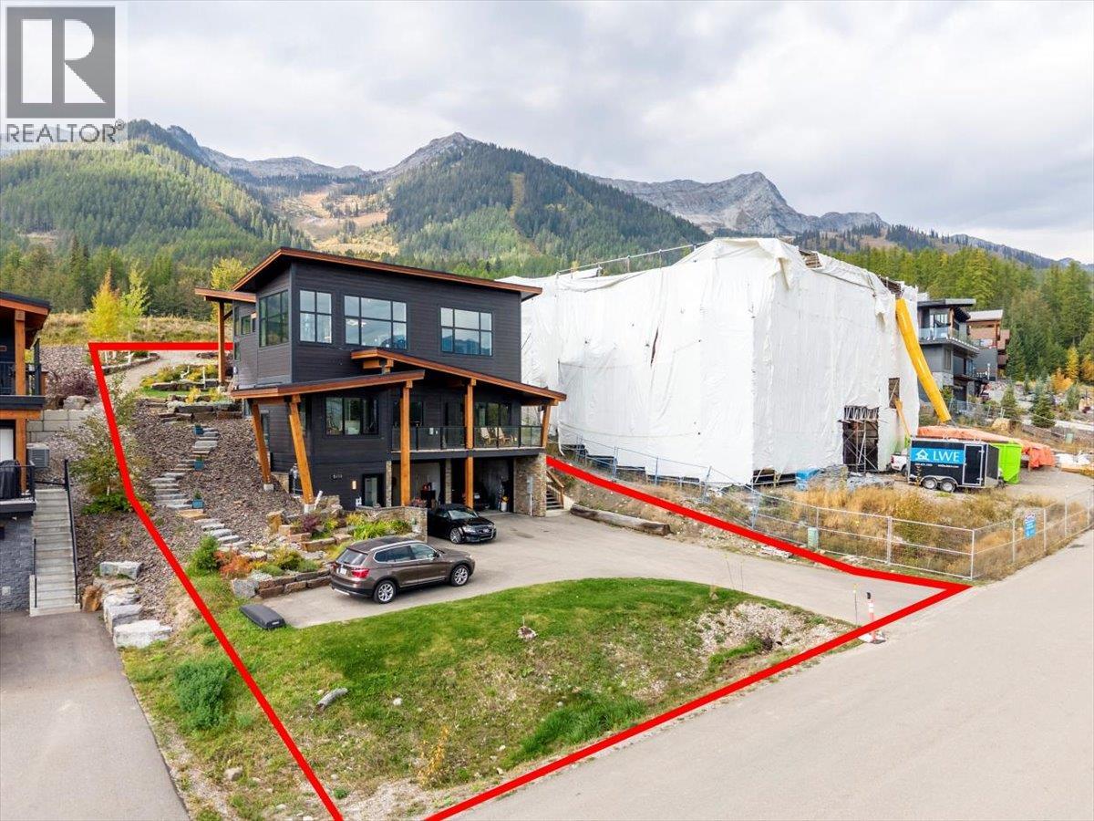 5416 Resort Drive, Fernie, British Columbia  V0B 1M6 - Photo 15 - 10388569
