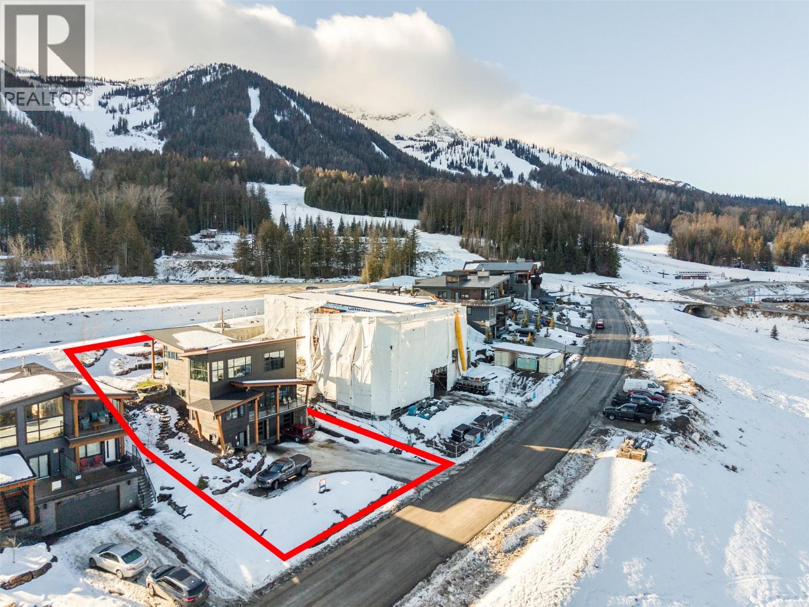 5416 Resort Drive, Fernie, British Columbia  V0B 1M6 - Photo 7 - 10388569