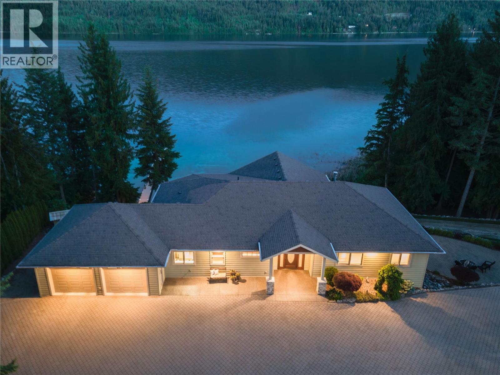 3898 Parri Road, Sorrento, British Columbia  V0E 2W0 - Photo 19 - 10387683