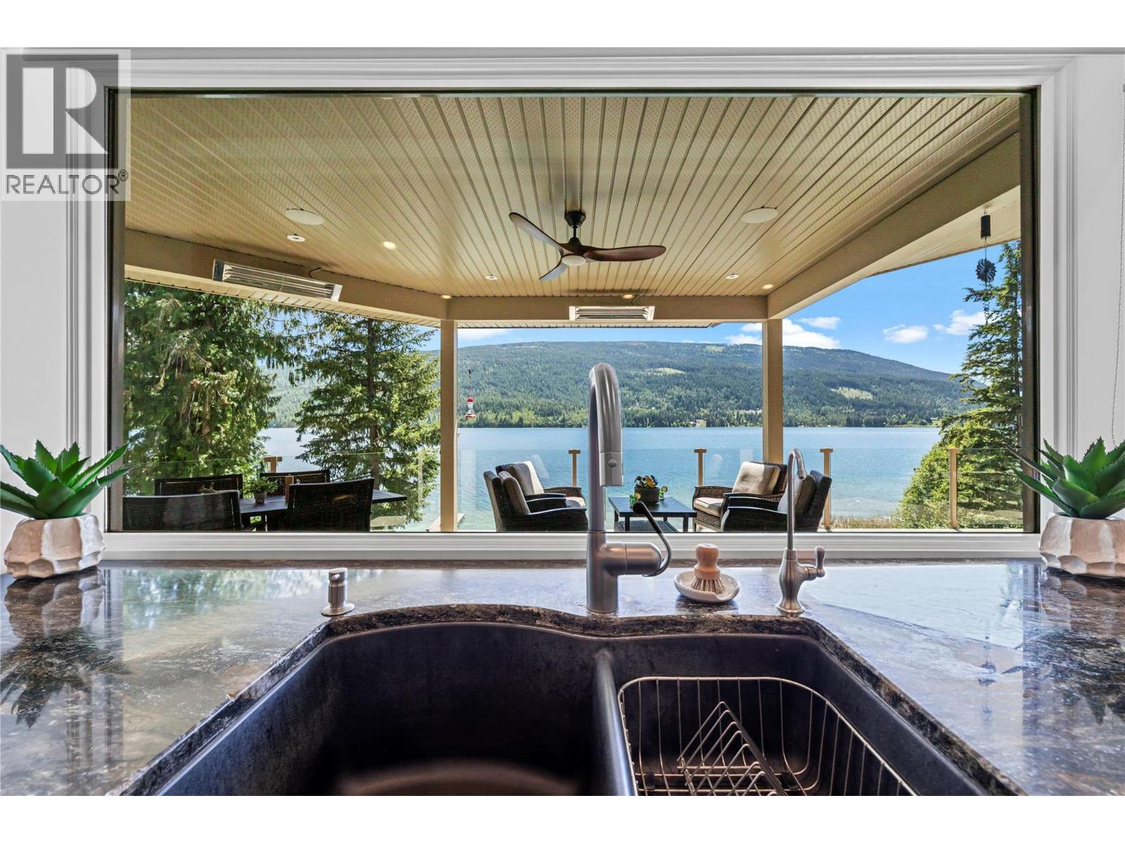 3898 Parri Road, Sorrento, British Columbia  V0E 2W0 - Photo 34 - 10387683