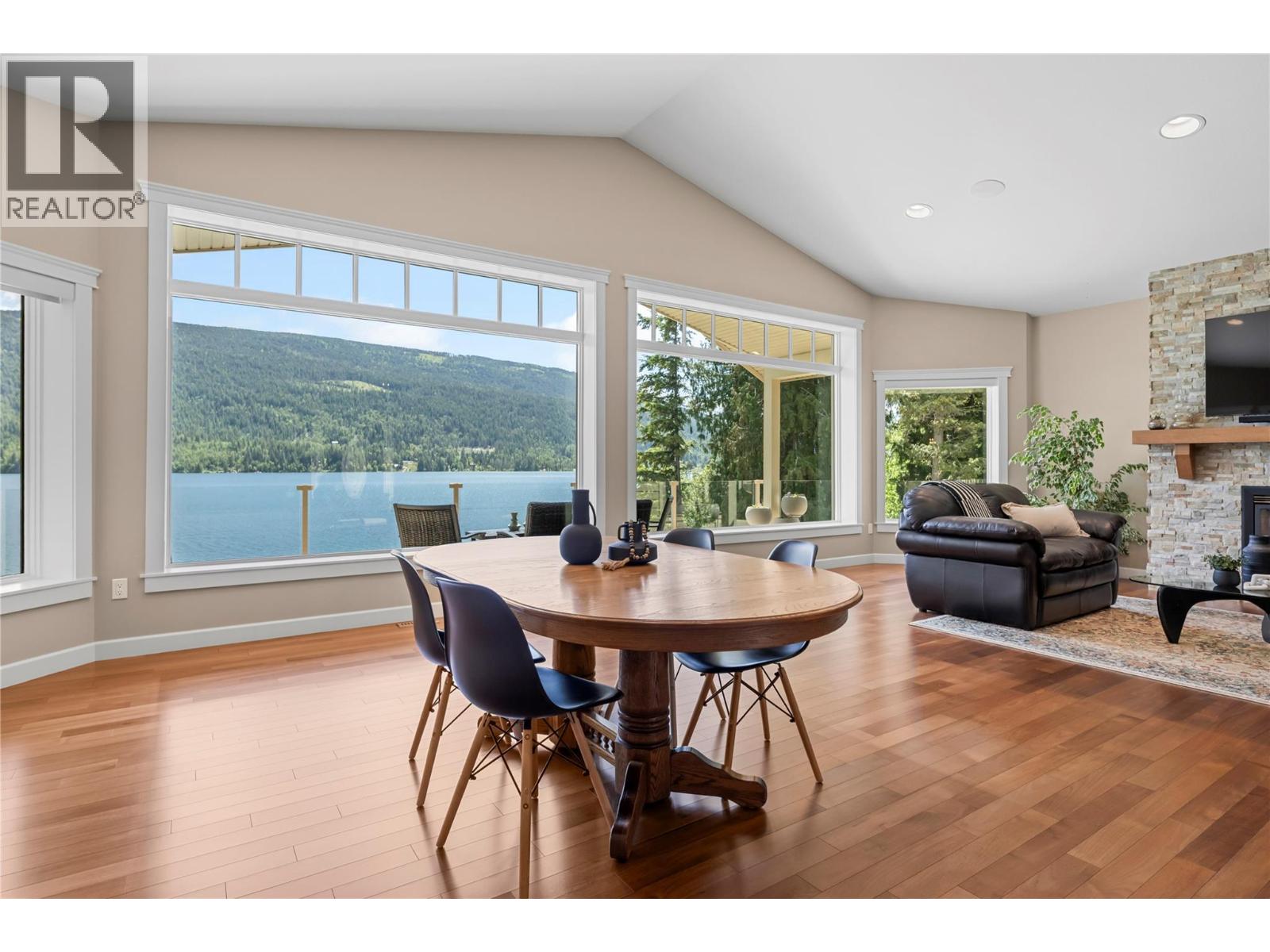 3898 Parri Road, Sorrento, British Columbia  V0E 2W0 - Photo 37 - 10387683