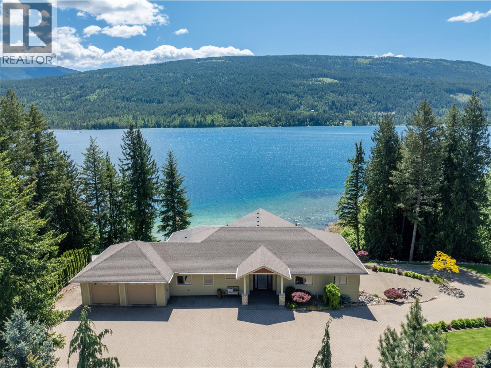 3898 Parri Road, Sorrento, British Columbia  V0E 2W0 - Photo 4 - 10387683