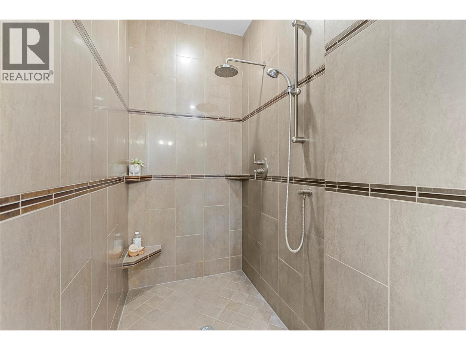 3898 Parri Road, Sorrento, British Columbia  V0E 2W0 - Photo 46 - 10387683
