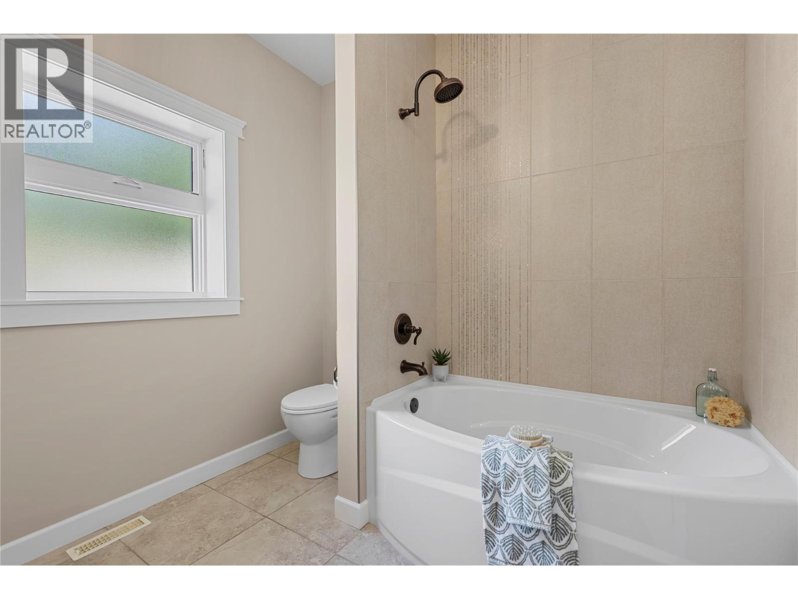 3898 Parri Road, Sorrento, British Columbia  V0E 2W0 - Photo 55 - 10387683