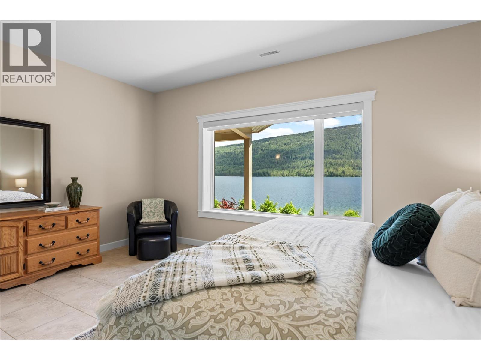 3898 Parri Road, Sorrento, British Columbia  V0E 2W0 - Photo 63 - 10387683