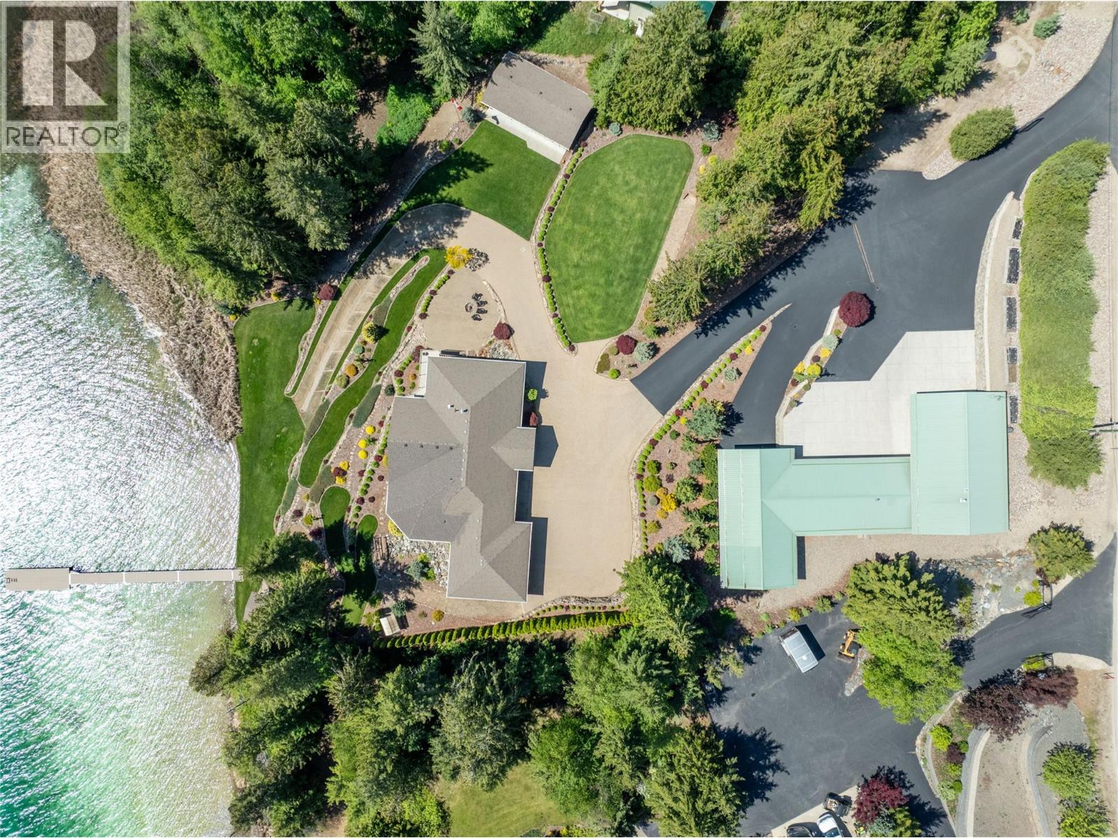 3898 Parri Road, Sorrento, British Columbia  V0E 2W0 - Photo 9 - 10387683